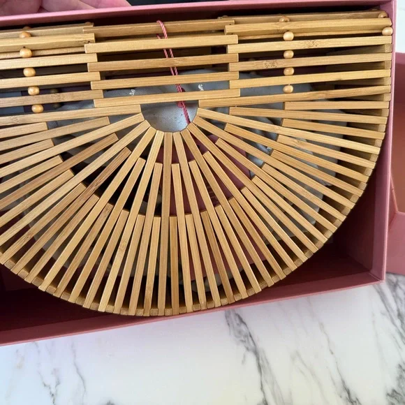 Cult Gaia GAIAS ARK SMALL TOP
HANDLE Natural Bamboo Ark Bag - Picture 7 of 7